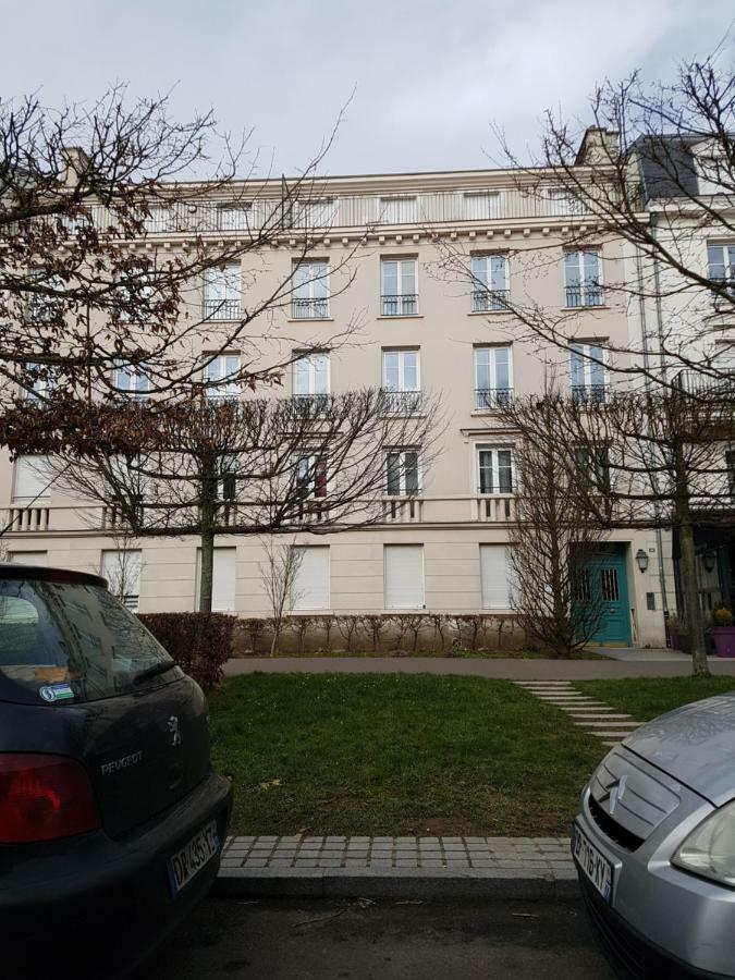 Cosy Apartment Carre Elysee Serris Exterior foto